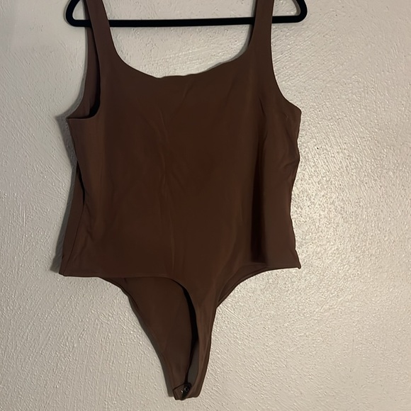 Banana Republic Coffee Bodysuit - Picture 3 of 3
